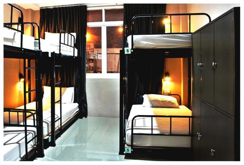 Link Corner Hostel กรุงเทพมหานคร ภายนอก รูปภาพ
